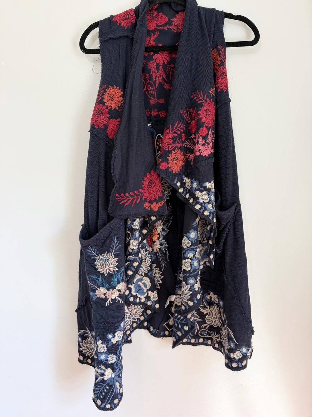 Coldwater creek size medium sleeveless vest knit embroidery boho floral